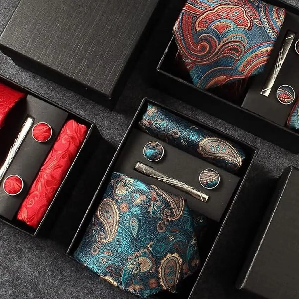 Luxury Silk Paisley Men’s Tie Gift Set