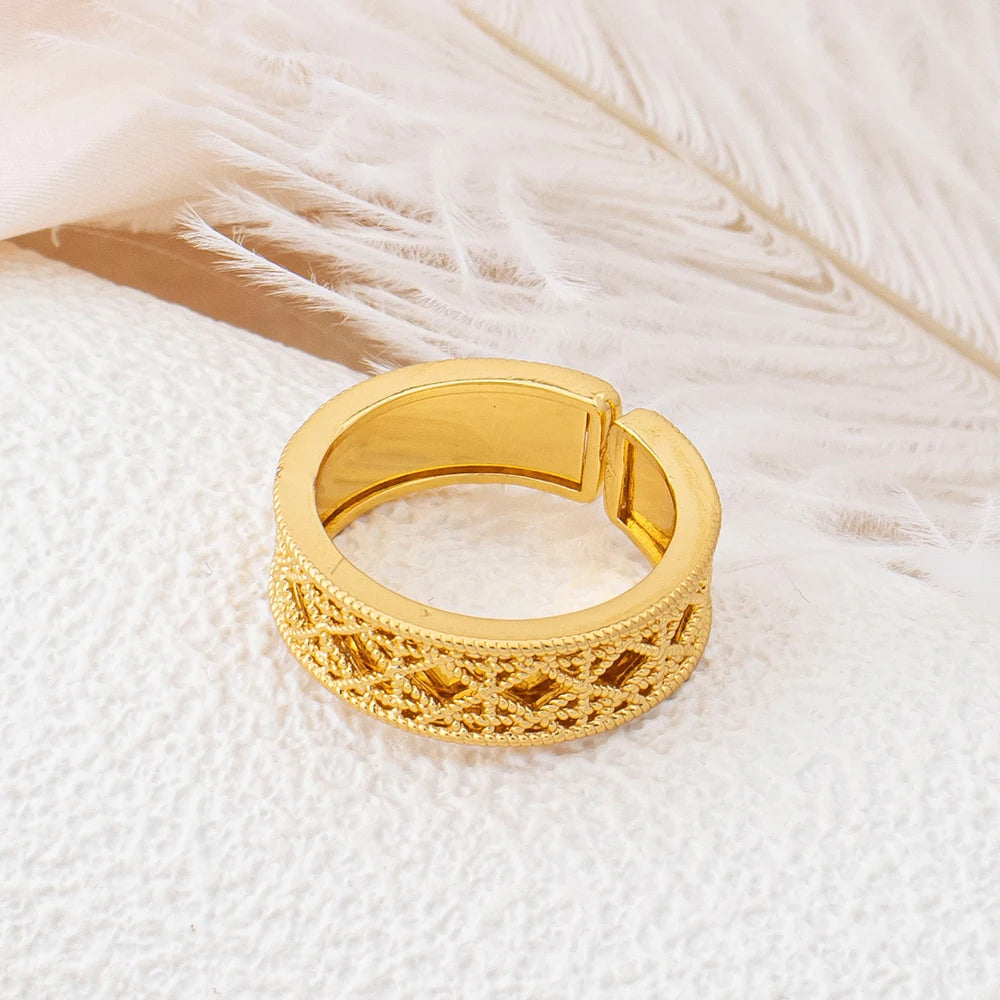 Gold Plated Circular Hollow 4-Piece Set