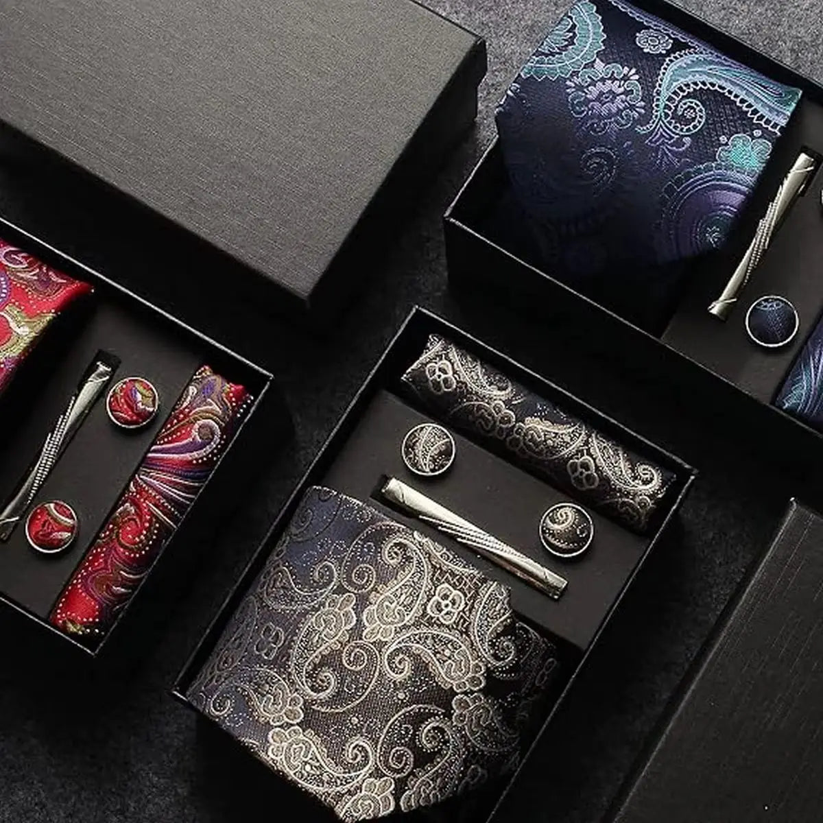 Luxury Silk Paisley Men’s Tie Gift Set