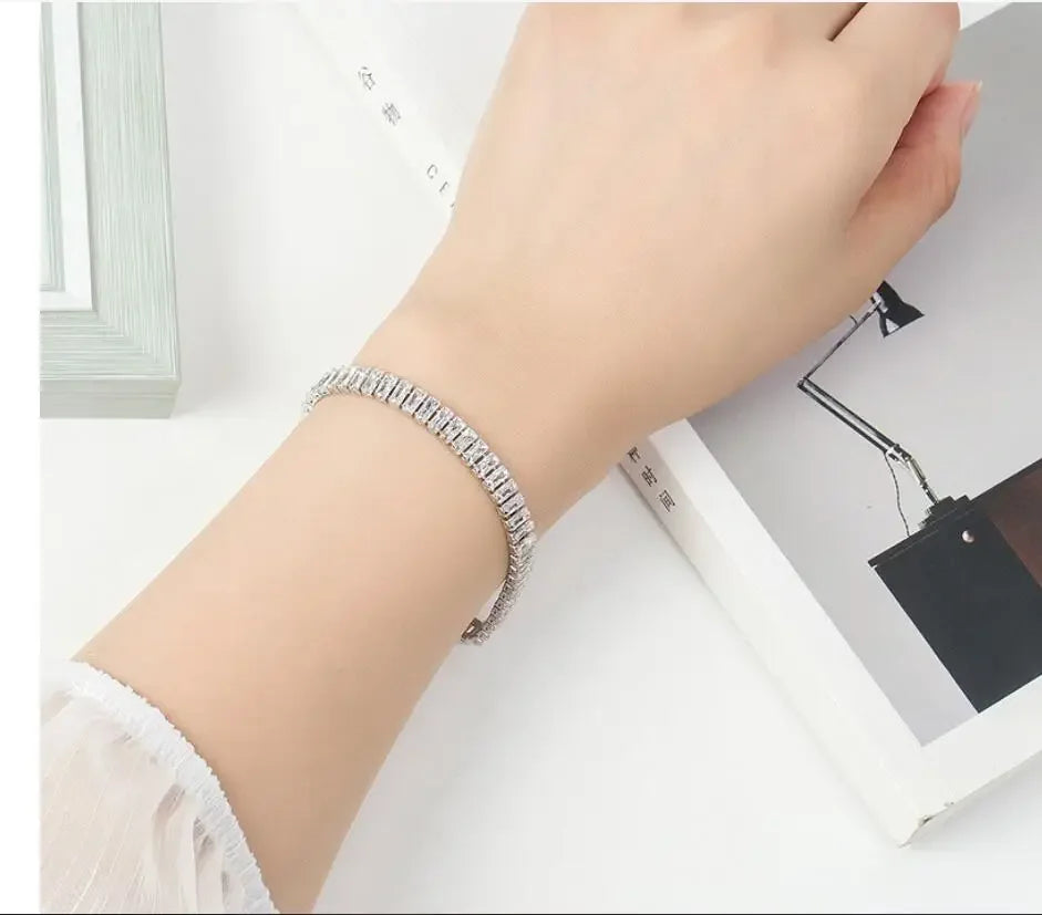 925 Sterling Silver Crystal Bracelet for Women – Elegant 18cm Design