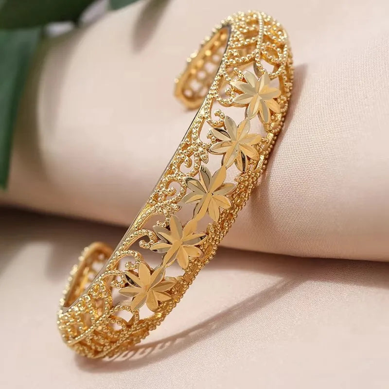 Round Flower Gold Bracelet for Women & Men