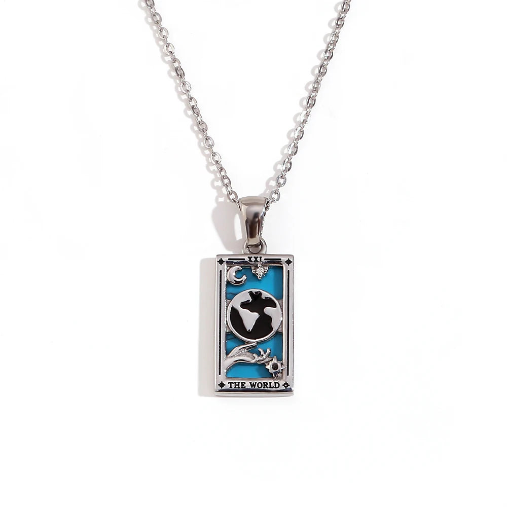 Tarot Queen & Moon 18K Gold Necklace