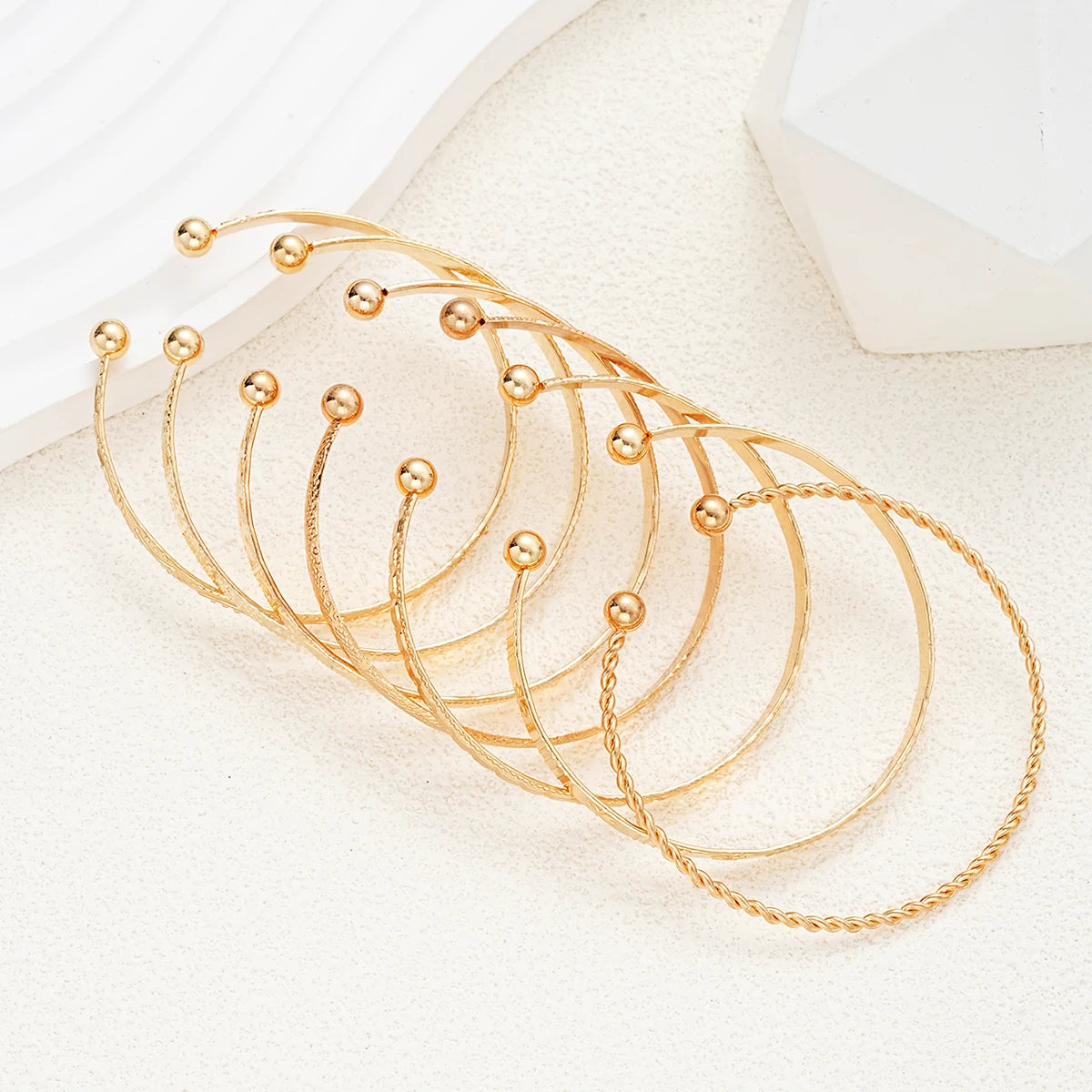 7-Piece Gold Bracelet Set for Women – Gothic Heart Design