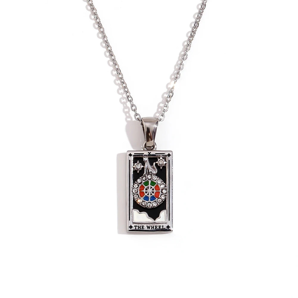 Tarot Queen & Moon 18K Gold Necklace