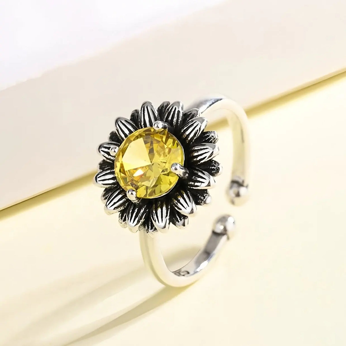 925 Sterling Silver Retro Flower Ring