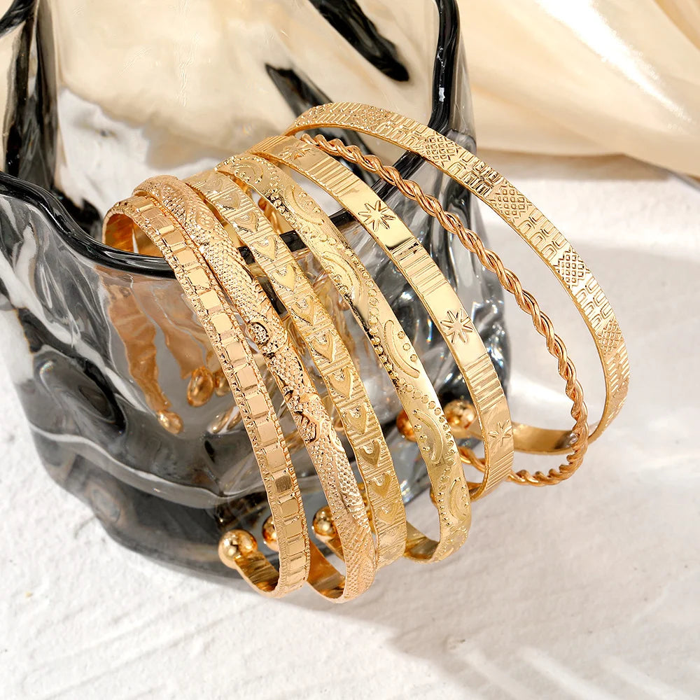 7-Piece Gold Bracelet Set for Women – Gothic Heart Design