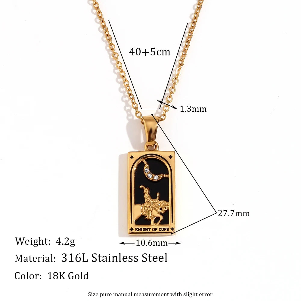 Tarot Queen & Moon 18K Gold Necklace