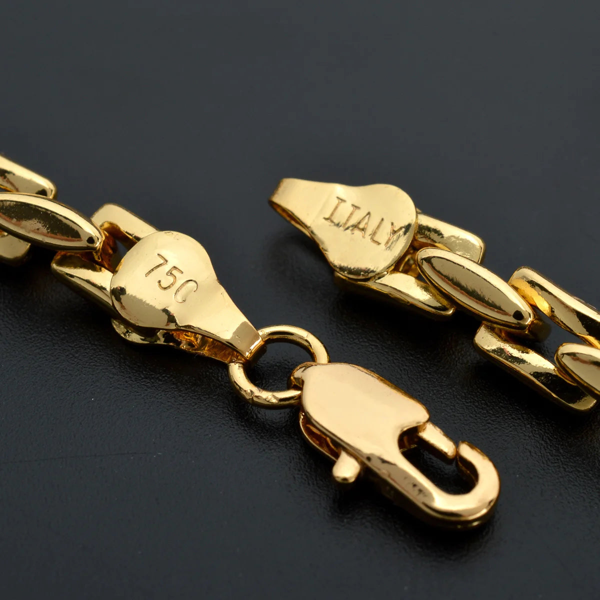 Curb Link Chain Necklace