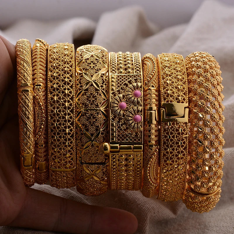 Round Flower Gold Bracelet for Women & Men