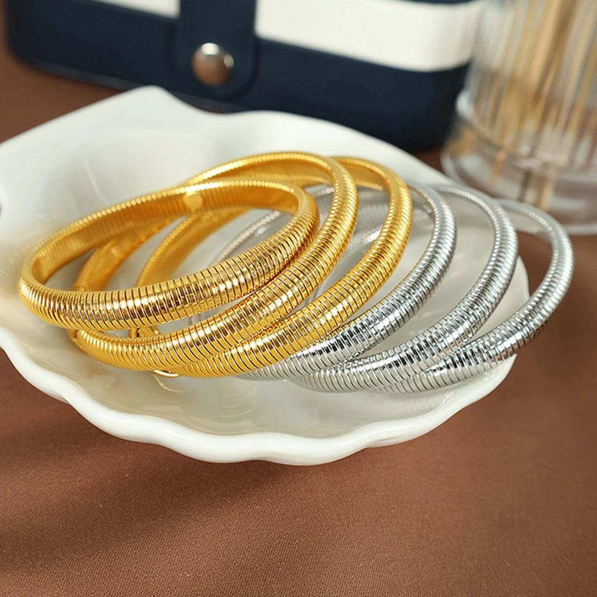 Waterproof Stainless Steel Retro Elasticity Thick Metal Polish Bracelet 18K Gold Plated Trend Fashion Unisex Jewelry Men Women