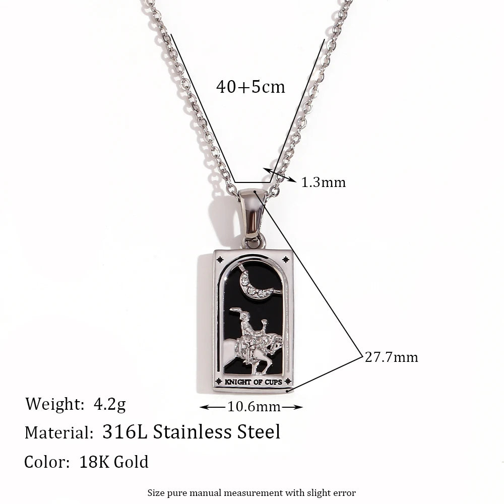 Tarot Queen & Moon 18K Gold Necklace