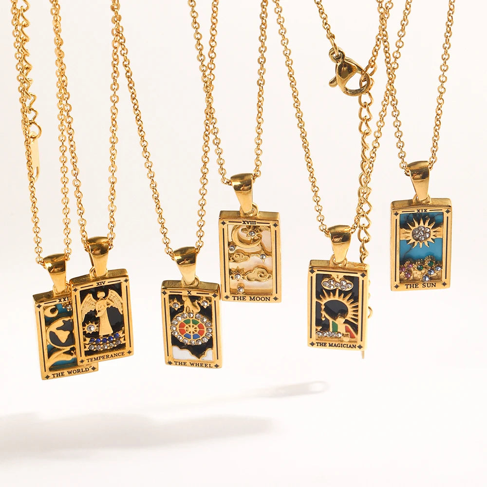 Tarot Queen & Moon 18K Gold Necklace