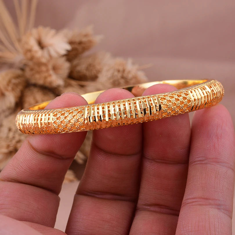 Round Flower Gold Bracelet for Women & Men