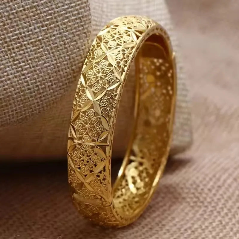 Round Flower Gold Bracelet for Women & Men