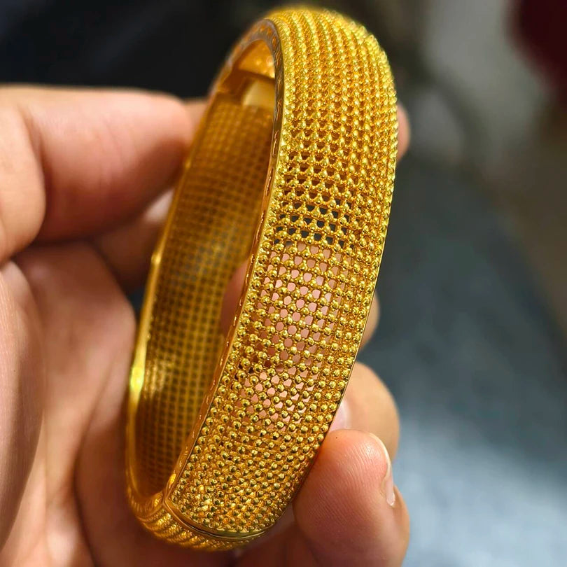 Round Flower Gold Bracelet for Women & Men