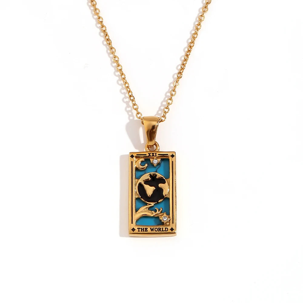 Tarot Queen & Moon 18K Gold Necklace
