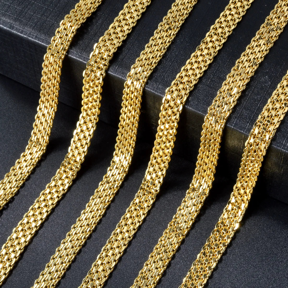 Textured Link Chain Necklace