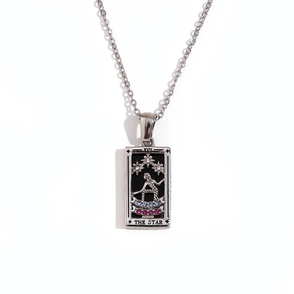 Tarot Queen & Moon 18K Gold Necklace