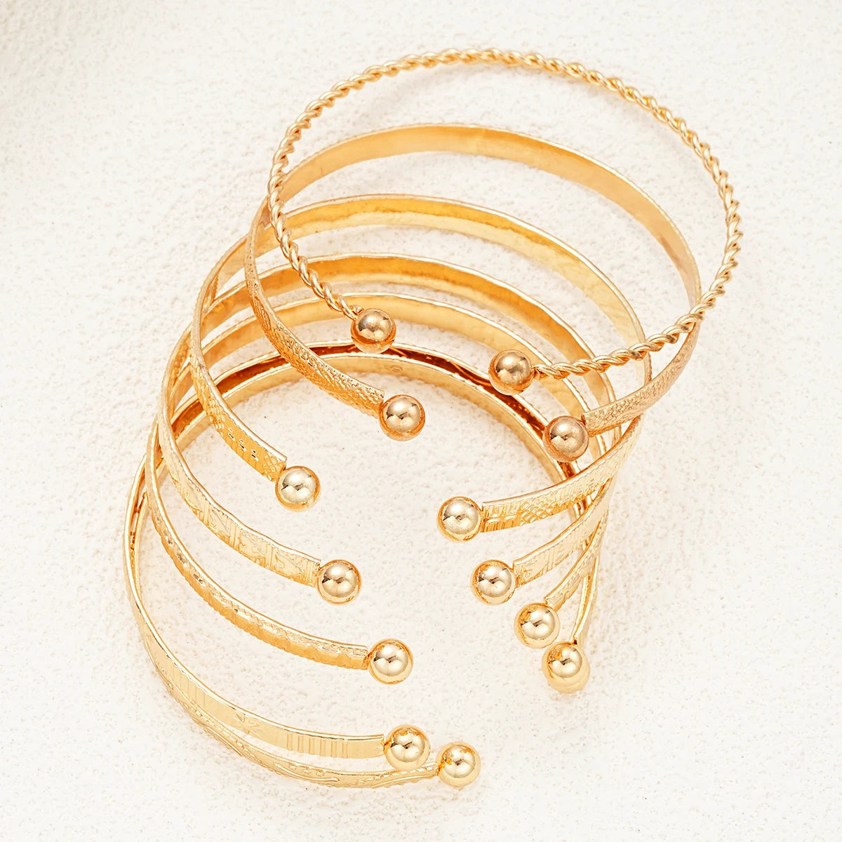 7-Piece Gold Bracelet Set for Women – Gothic Heart Design