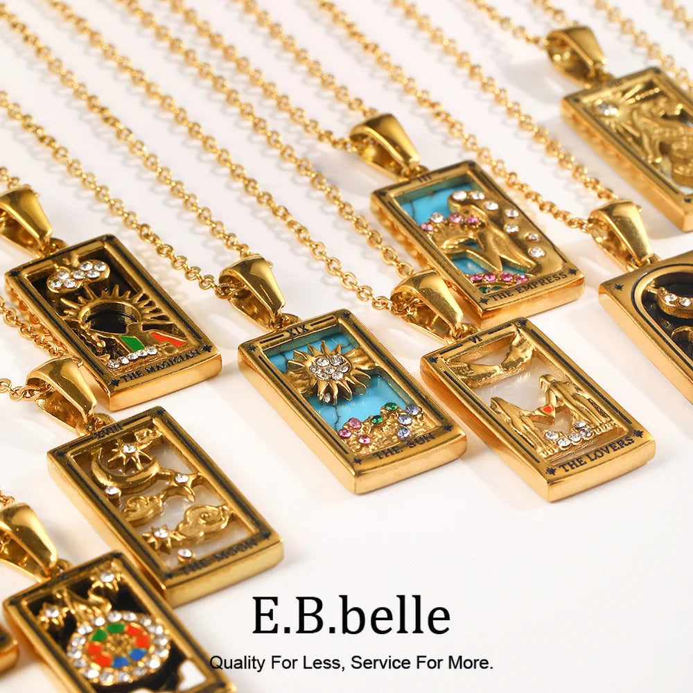 Tarot Queen & Moon 18K Gold Necklace